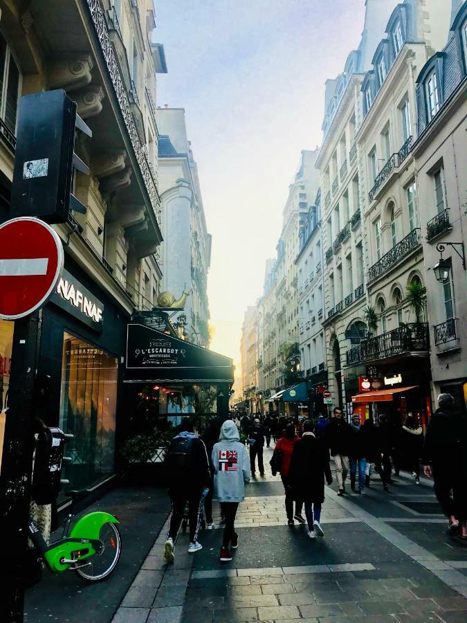 Quartier Montorgueil, Voie Pietonne, Dans Un Immeuble Du Xveme Lejlighed Paris Eksteriør billede